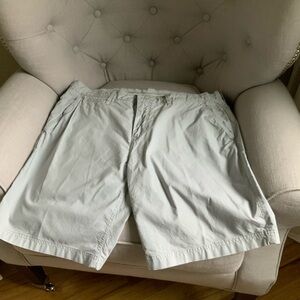 Men's  Burberry Light Gray Shorts36